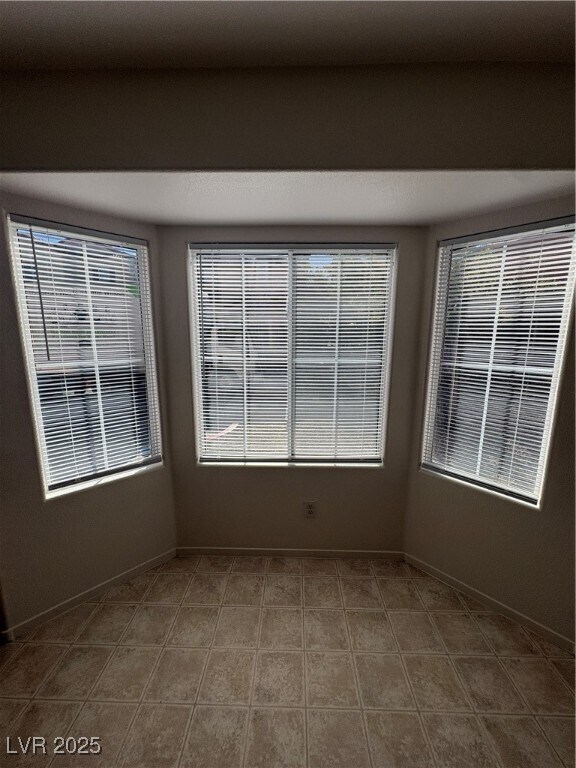 Building Photo - 10456 Coyote Cub Ave