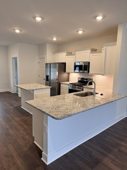 Building Photo - 5807 Shoreline Dr