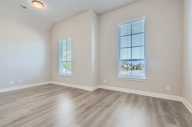Building Photo - 1300 Firebush Rd