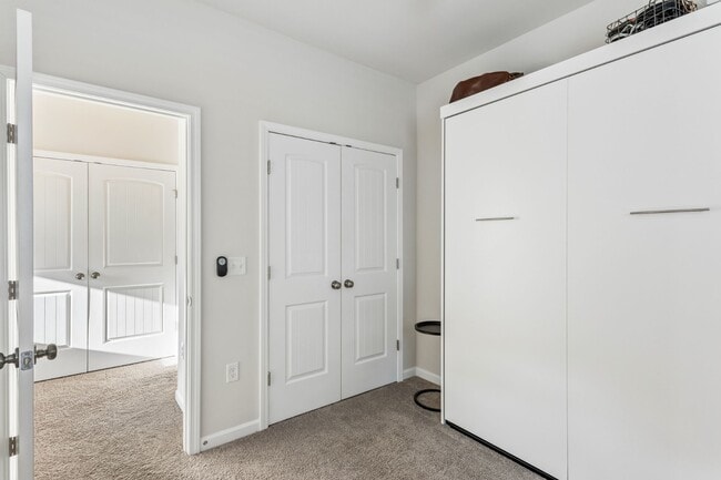 Building Photo - 140 Jackson Alan Dr