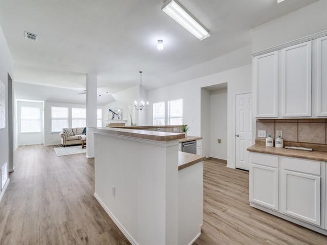 Building Photo - 3904 Coloma Dr