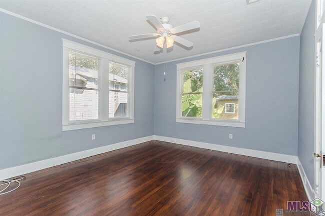 Building Photo - 1833 Wisteria St