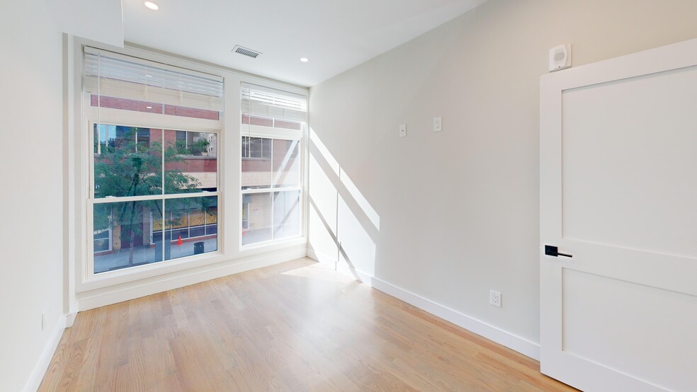 Building Photo - 230 Tremont St