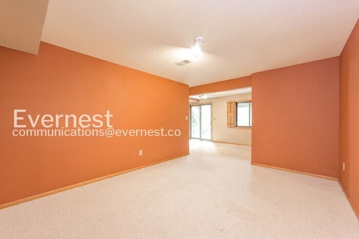 Building Photo - 7818 S University Way