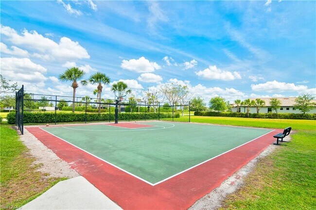 Building Photo - 4 BR home Estero