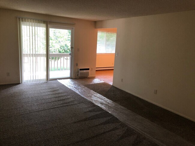Building Photo - Beautiful and remodeled 1-Bedroom Apartmen...