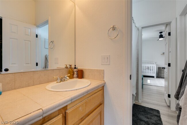 Building Photo - 7210 Shallowford Ave