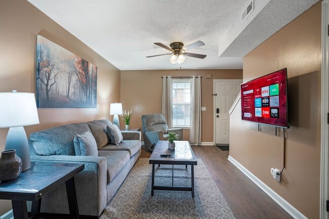 Building Photo - Hope’s Place | Cozy 2BR Condo Near Fort Campbell