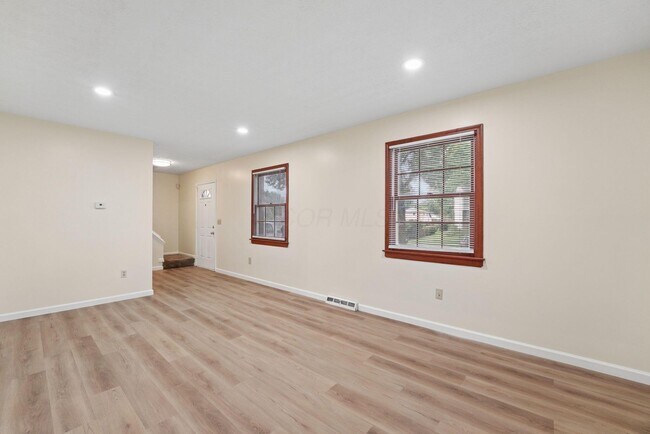 Building Photo - 2790 Bramblebush Ct