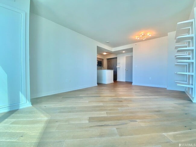 Building Photo - 401 Harrison St