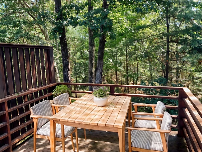 private back patio - 7 Oak Ridge Dr