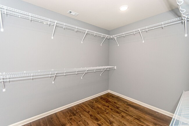 Building Photo - 9872 Bluestone Circle