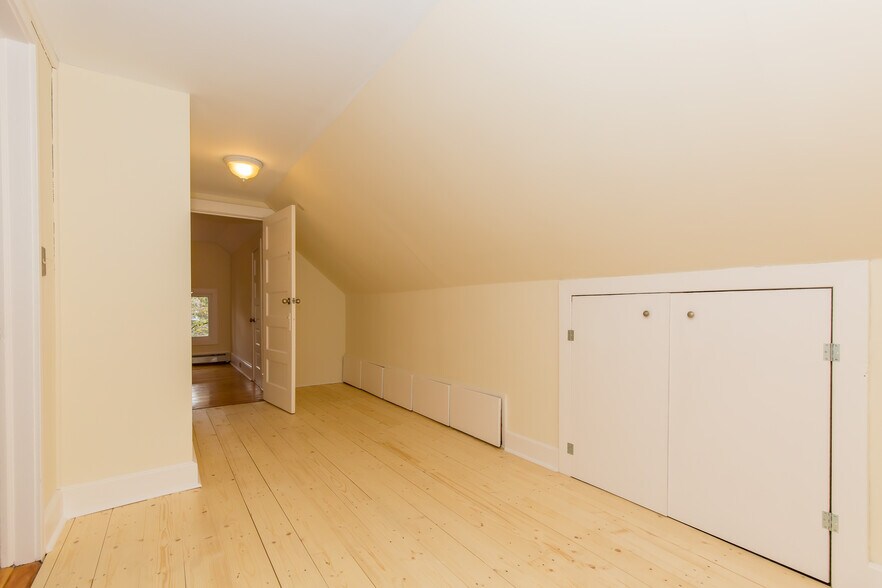 Upstairs offers ample storage - 715 5th St SE
