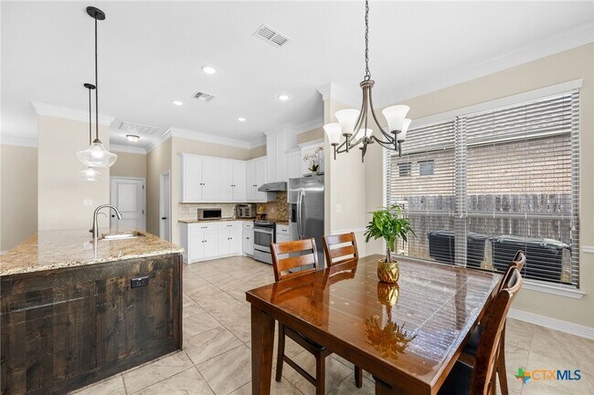 Building Photo - 109 Raven Dr