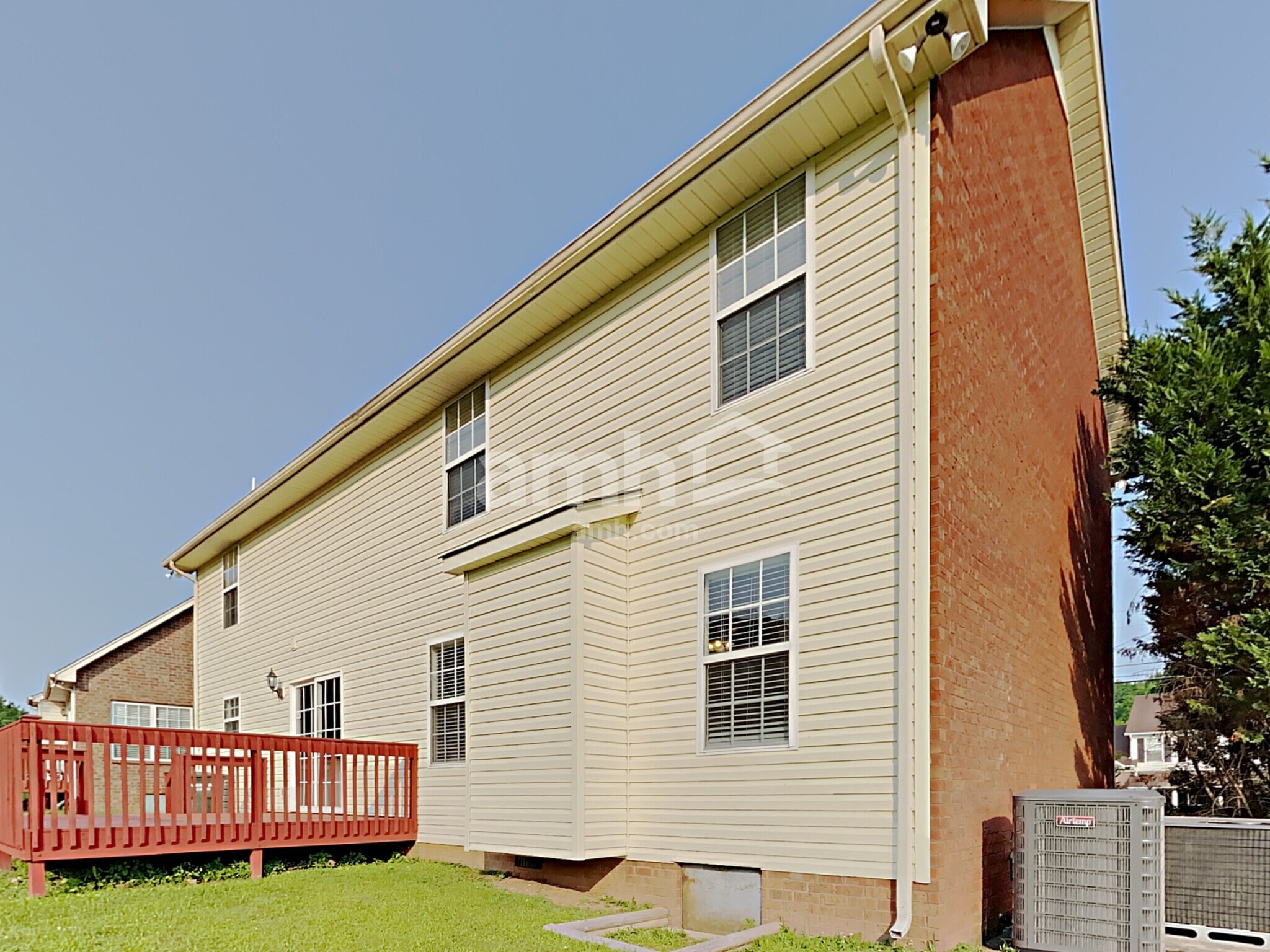Building Photo - 1068 Blairfield Dr