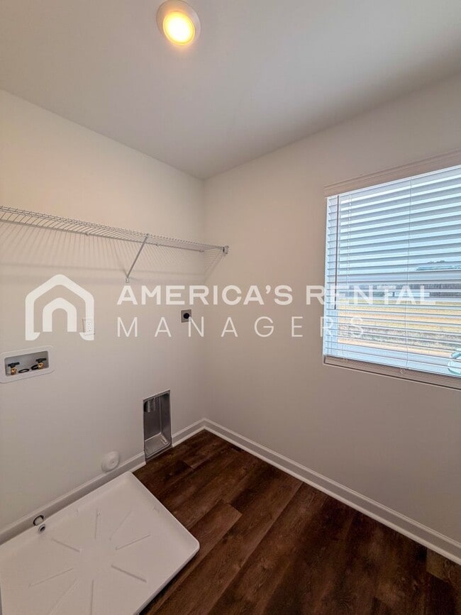 Building Photo - MOVE IN SPECIAL!! New Construction Townhome on Driftwood Lane for Rent! Sign a 13-month lease by ...