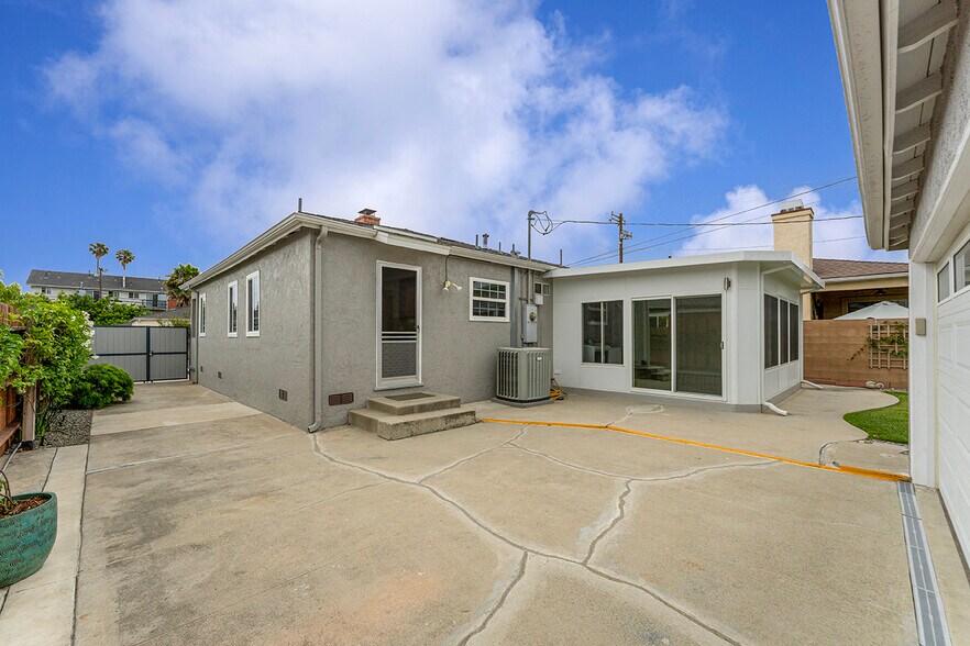 Building Photo - 4762 Imlay Ave
