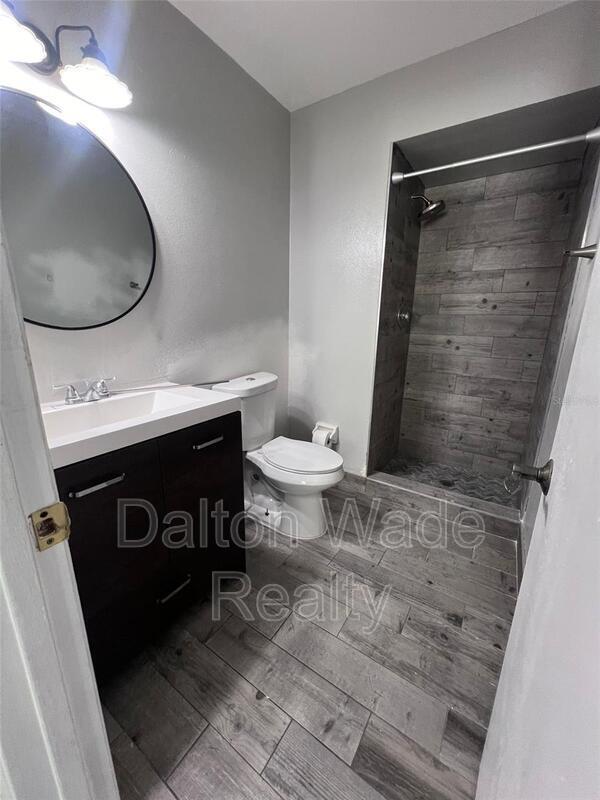 Building Photo - 6330 Bonnie Bay Cir N