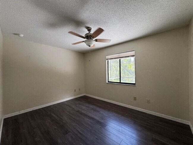 Building Photo - 40 Bluebird Ln