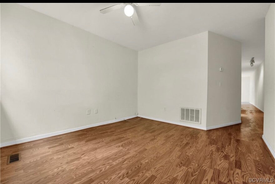 Building Photo - 2111 Maplewood Ave