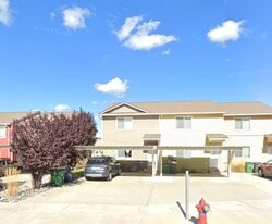 Building Photo - 1040 Alturas Dr