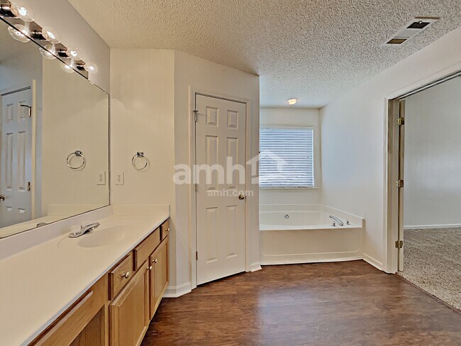 Building Photo - 2137 Tallapoosa Drive