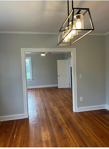 Building Photo - 2604 Dellwood Ave