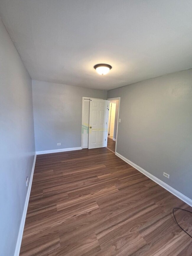 Building Photo - 1702 W Edmaire St