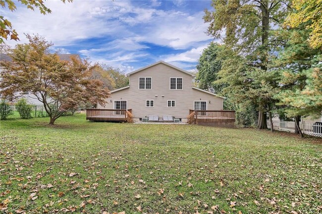 Building Photo - 3 Maplewood Terrace
