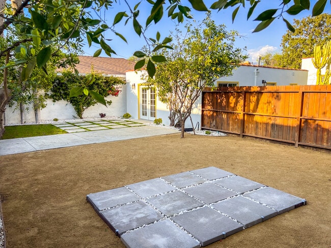 Building Photo - 128 S Brighton St