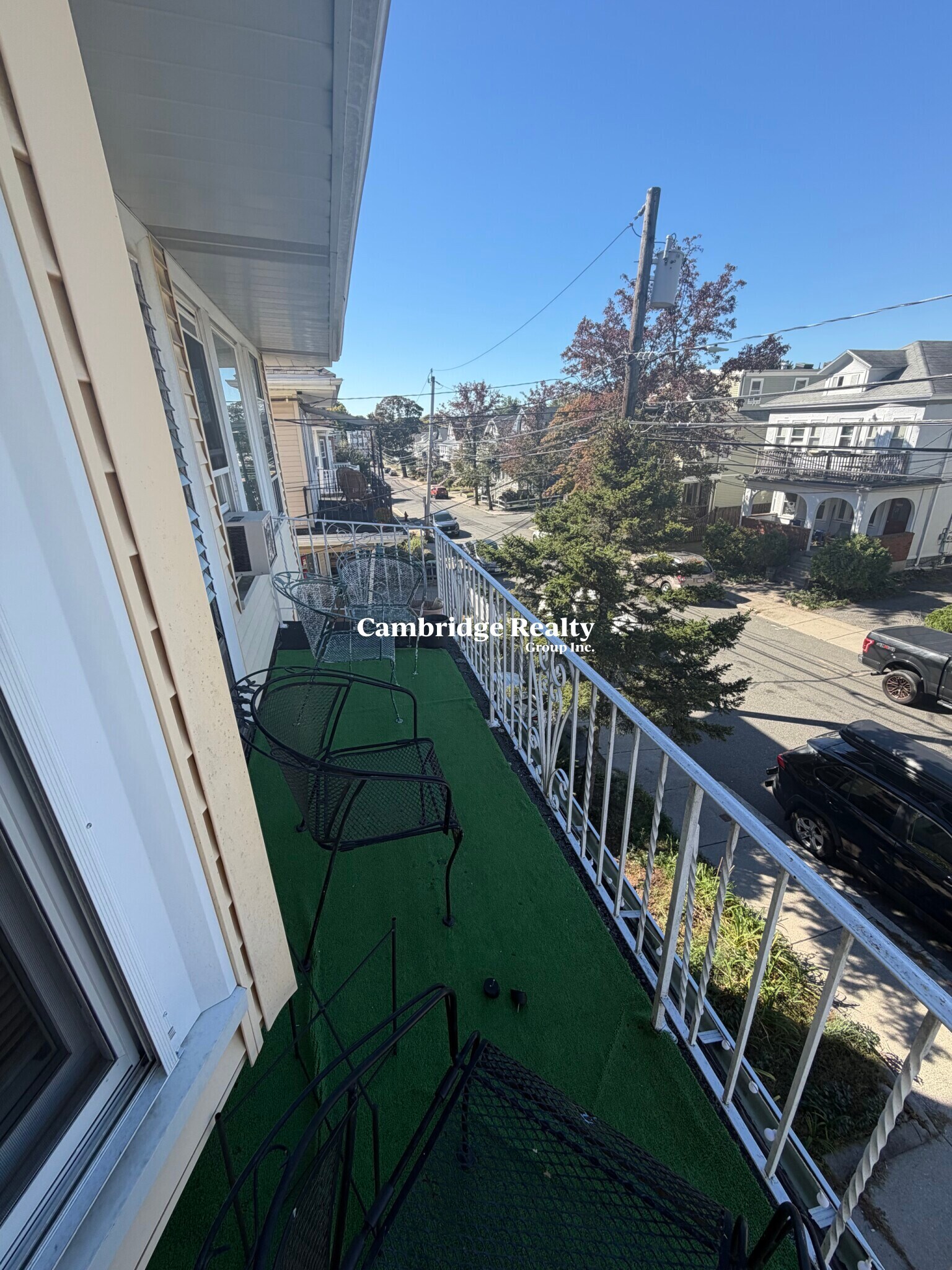 Building Photo - 100 W Adams St