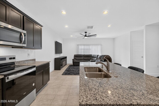 Building Photo - 1823 W Sombra Ave