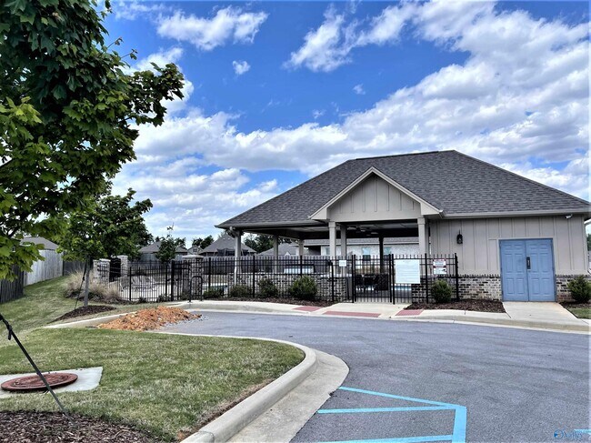 Building Photo - 155 Grey Fawn Trail