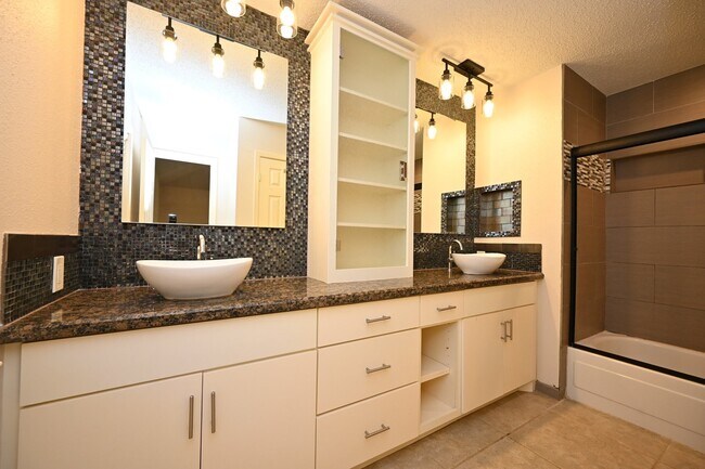 Building Photo - 1511 Apple Park Dr