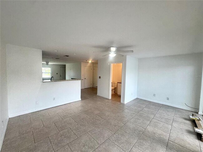 Building Photo - 9201 Tudor Dr