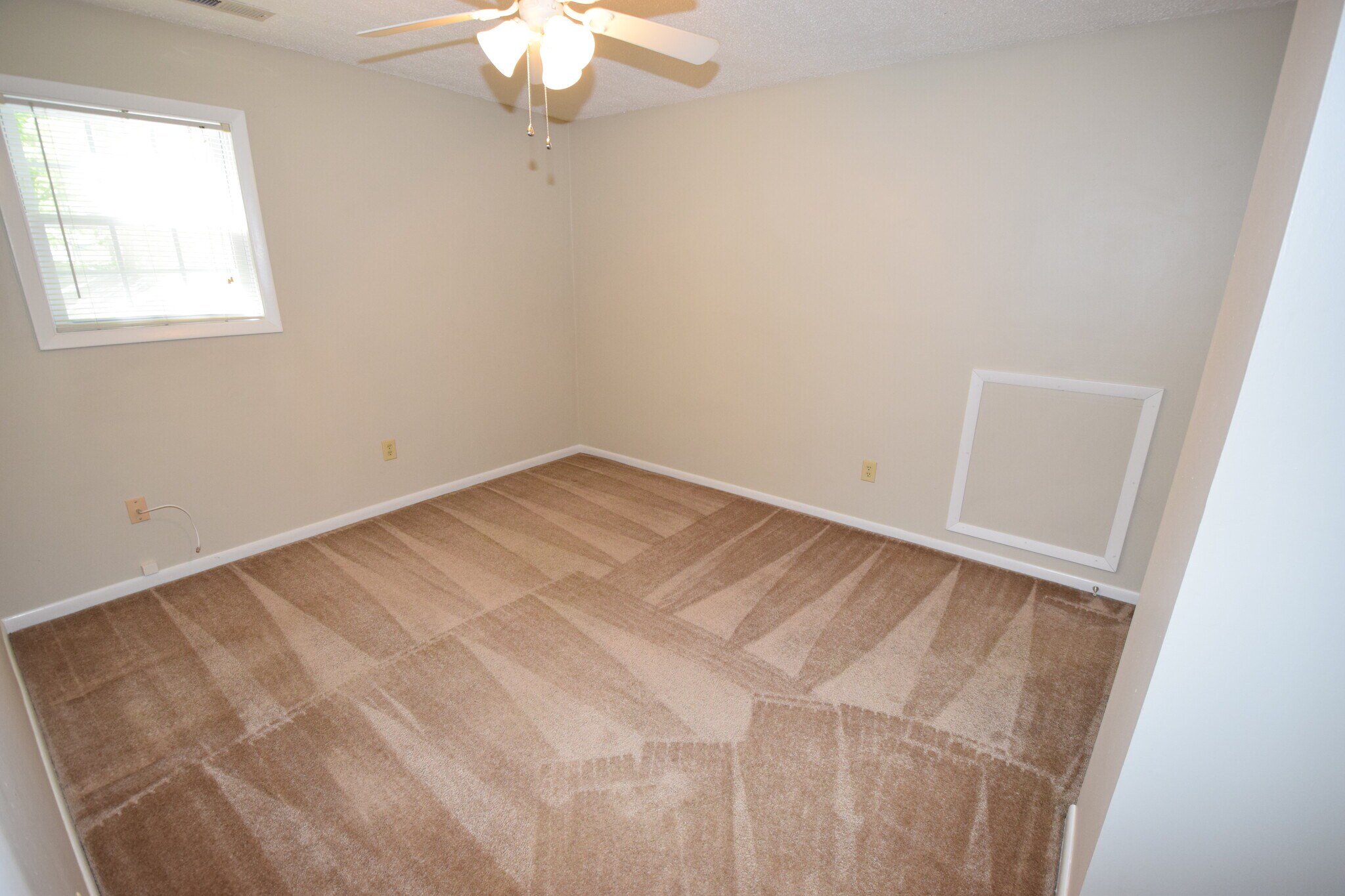 Building Photo - 16605 Janet Dr