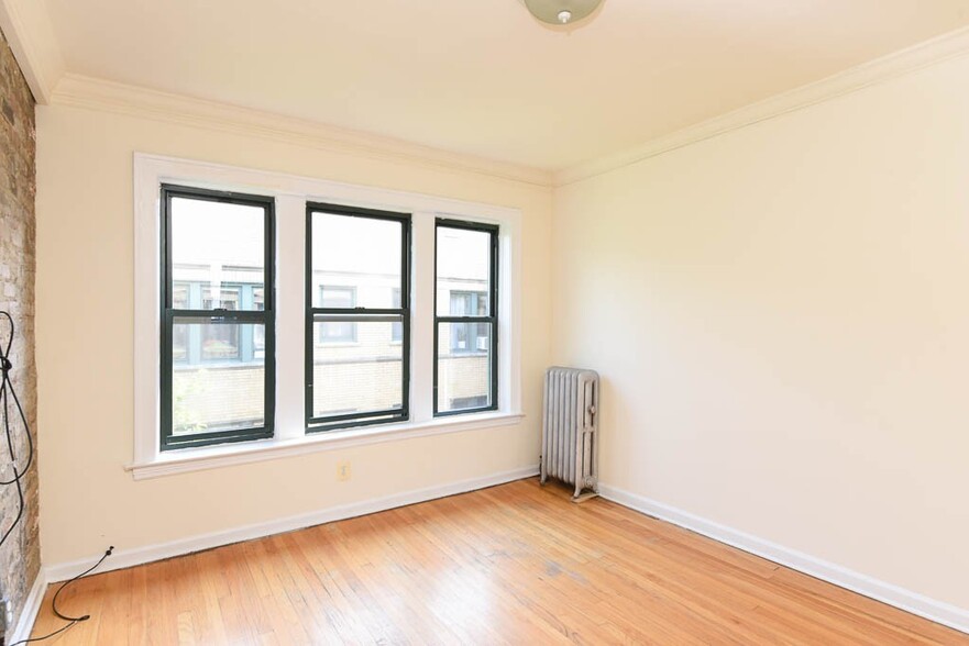 Building Photo - 2334.5 N Spaulding Ave