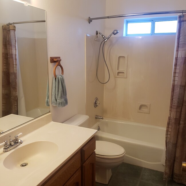 Building Photo - 70 Red Fox Ln