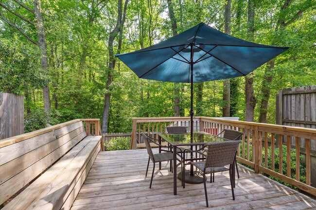 Building Photo - 107 Barbary Ct