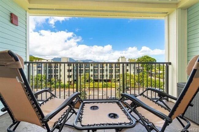 Building Photo - Kailua living at its finest!