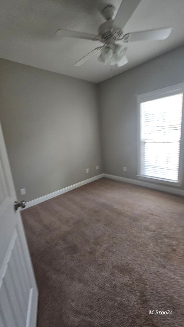 Building Photo - Beautiful 3/2 located in Valdosta