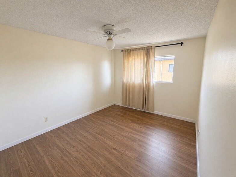 Building Photo - 9131 Burnet Ave