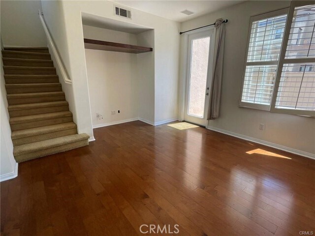 Building Photo - 18 Sonata St