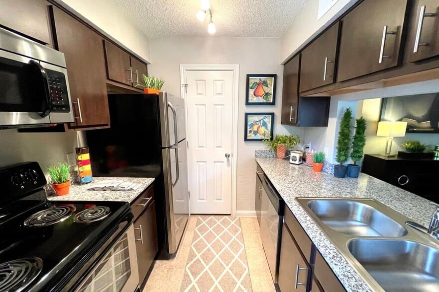 Building Photo - 11246 Sir Winston Dr