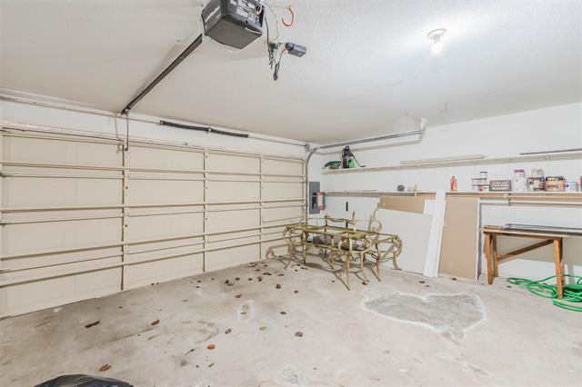 Building Photo - 313 Meadowood Ln