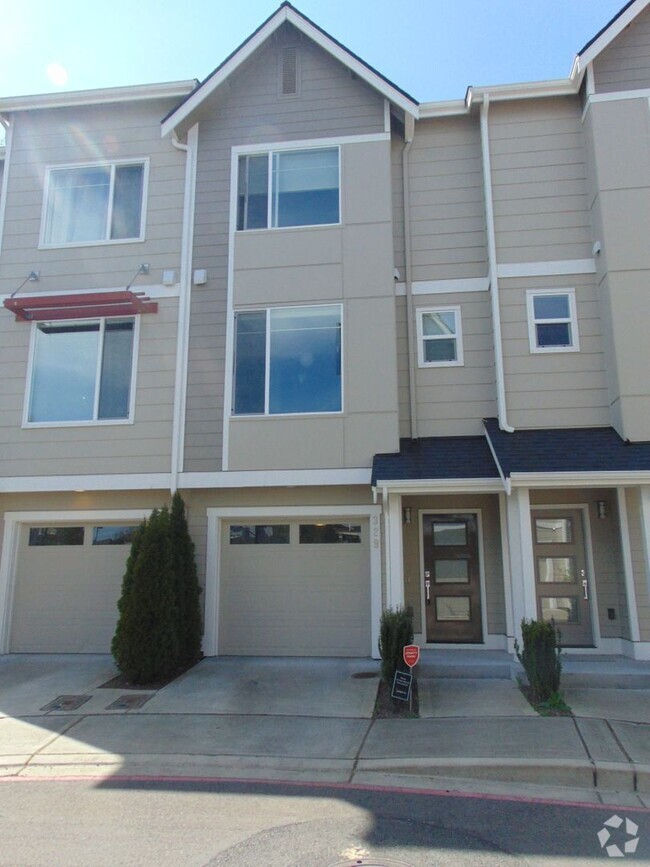 Building Photo - Gorgeous Renton Townhome - 2BR/2.5BA with ...