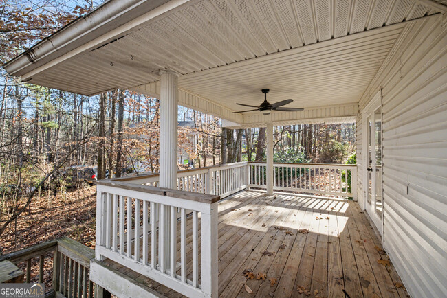 Building Photo - 140 Maple Pl