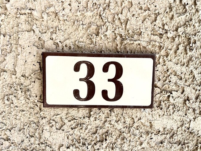 Building Photo - 4380 Sandy River Dr