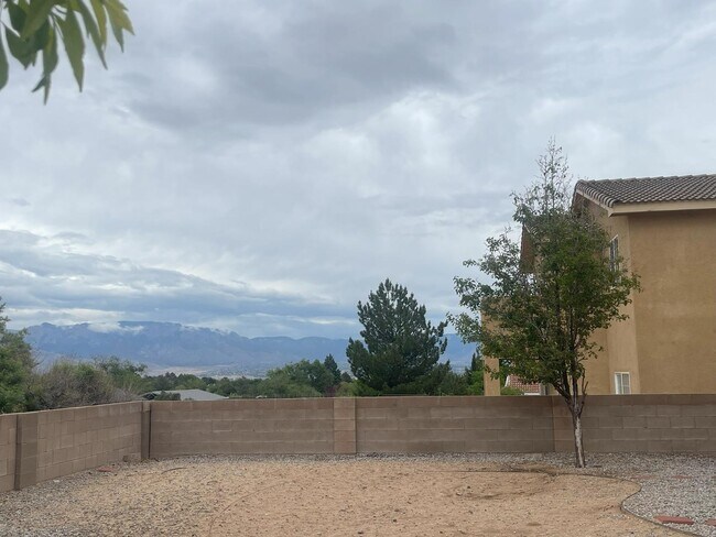 Building Photo - 5555 Mansfield Pl NW
