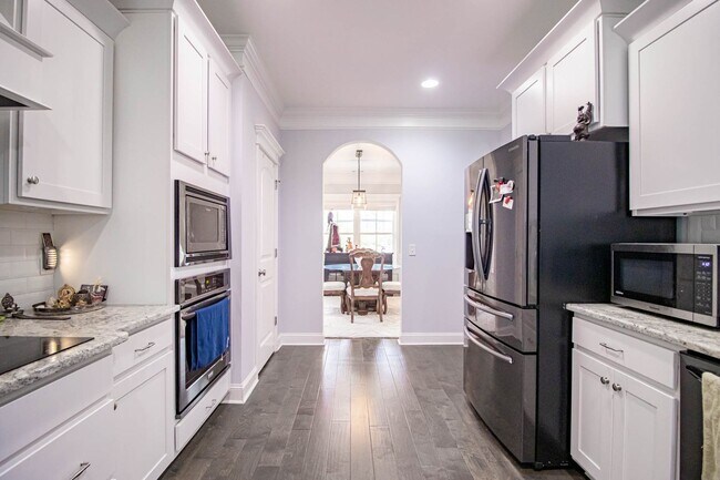 Building Photo - Savannah Quarters furnished Rental